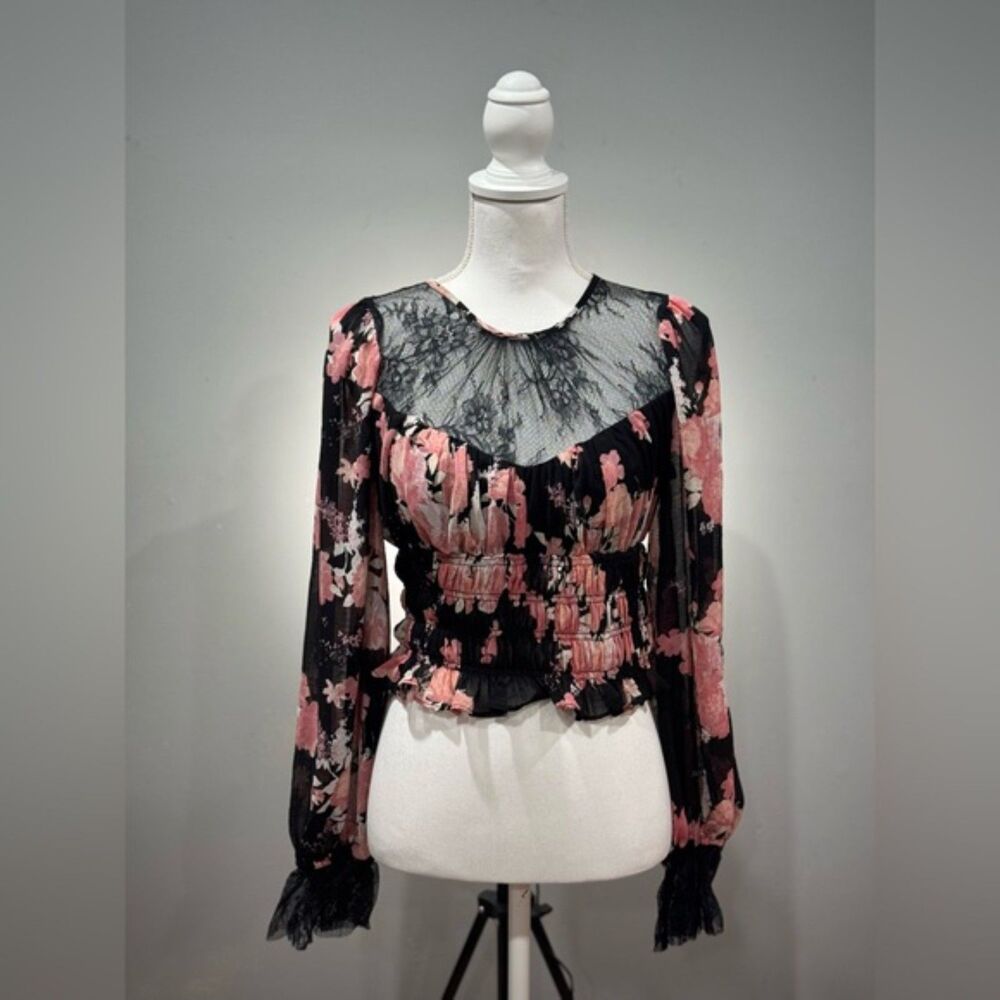 SALE! Black Floral Free People Lace Blouse Size S EUC